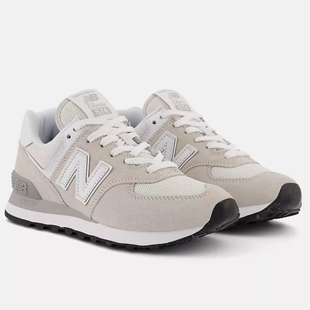 New Balance 574 Core Sneakers in Nimbus Cloud with White Size 8
